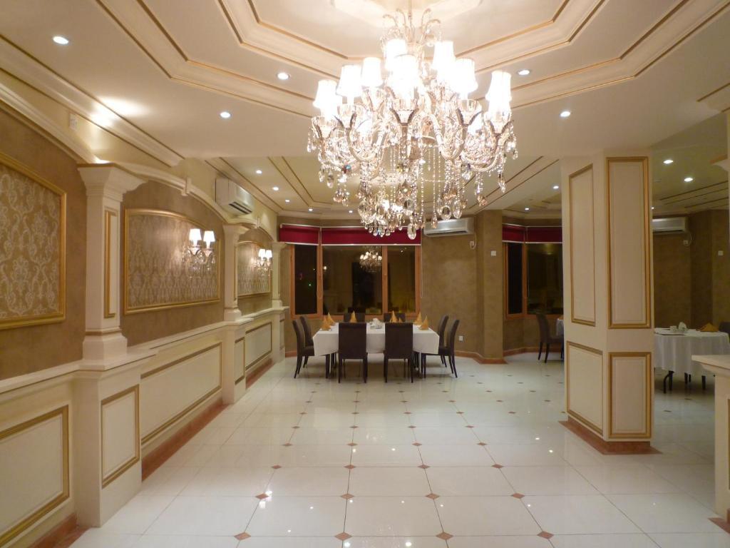 Hotel Al Borg Al Watheer Jizan Esterno foto