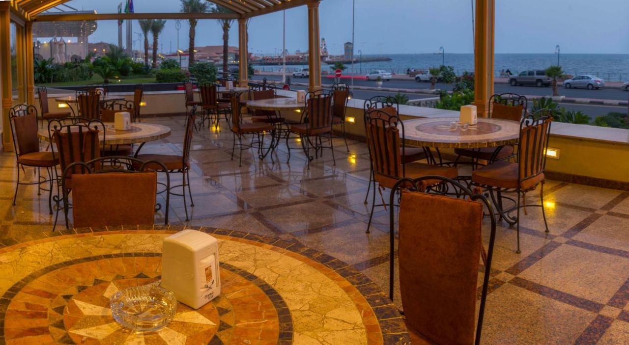 Hotel Al Borg Al Watheer Jizan Esterno foto